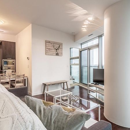 Aoc Suites - Two Bedroom Condo - City/Cn Tower View Toronto Esterno foto