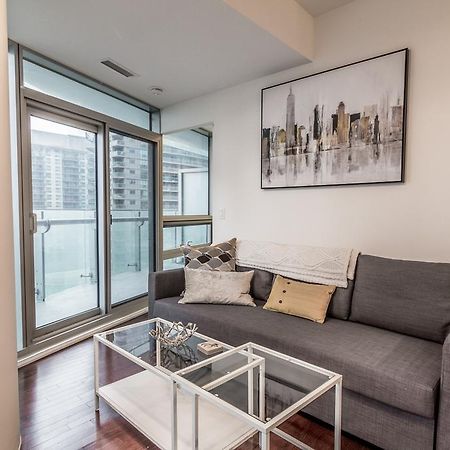 Aoc Suites - Two Bedroom Condo - City/Cn Tower View Toronto Esterno foto