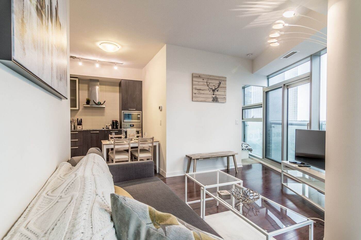 Aoc Suites - Two Bedroom Condo - City/Cn Tower View Toronto Esterno foto