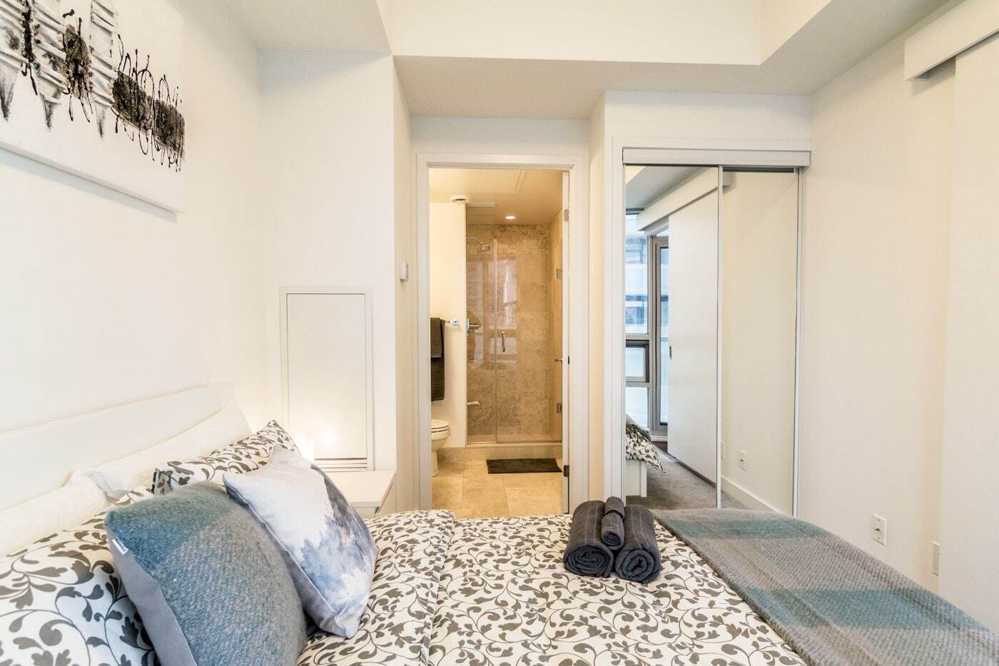 Aoc Suites - Two Bedroom Condo - City/Cn Tower View Toronto Esterno foto