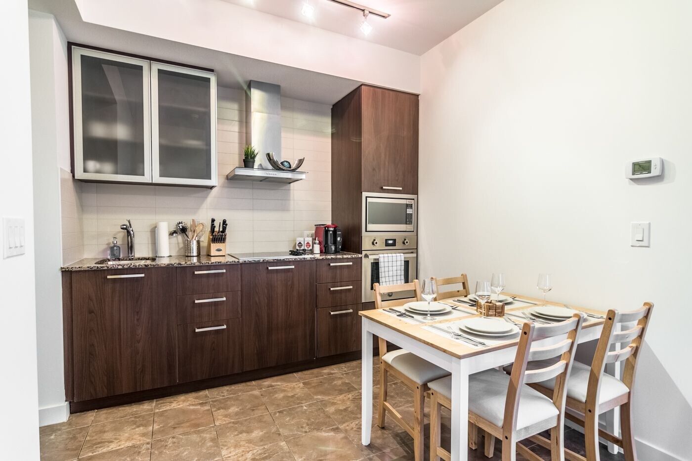Aoc Suites - Two Bedroom Condo - City/Cn Tower View Toronto Esterno foto